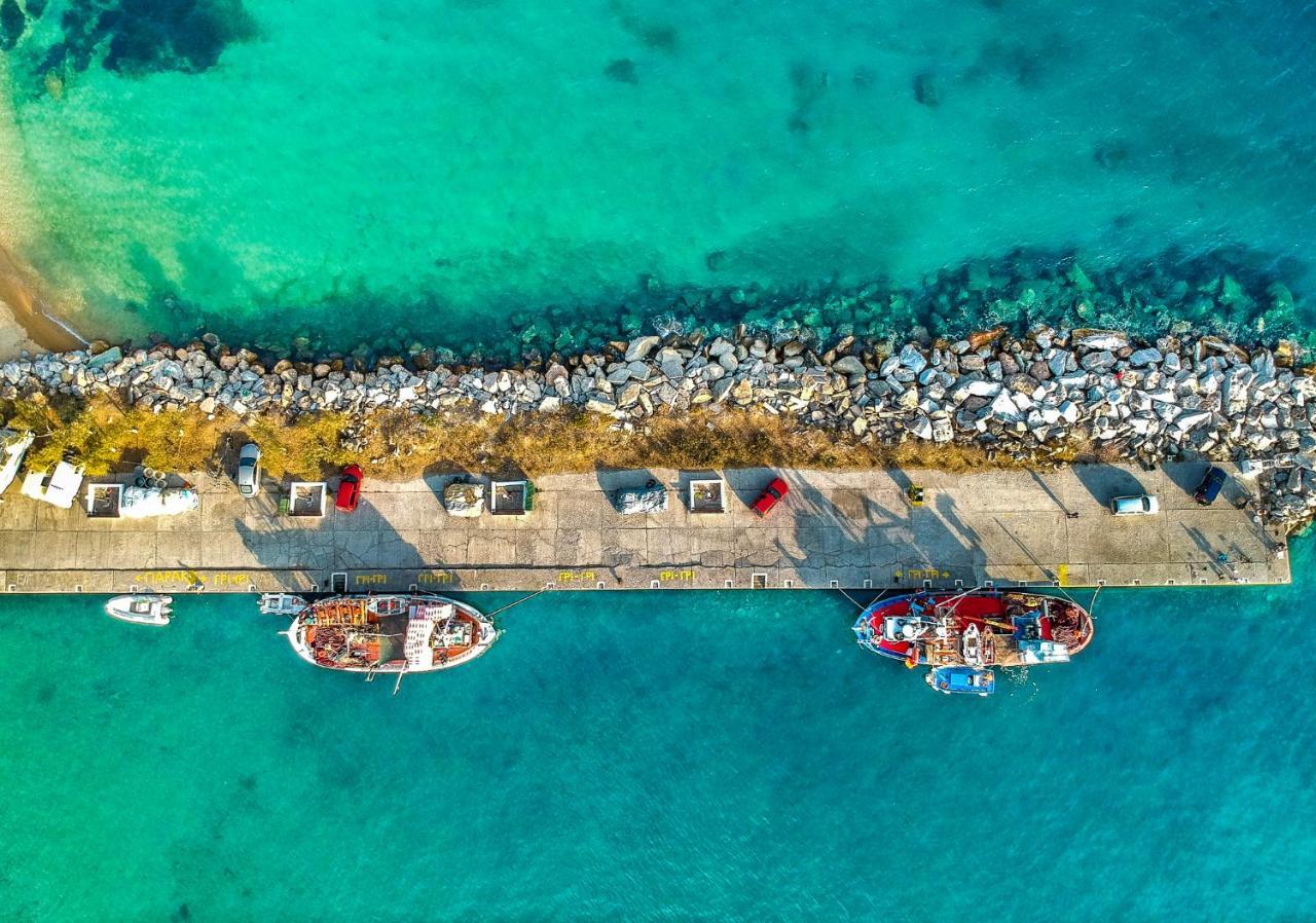 بلاتانياس Des Roses Hotel المظهر الخارجي الصورة
