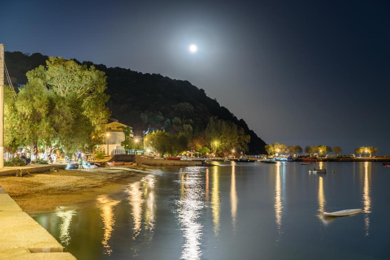 بلاتانياس Des Roses Hotel المظهر الخارجي الصورة