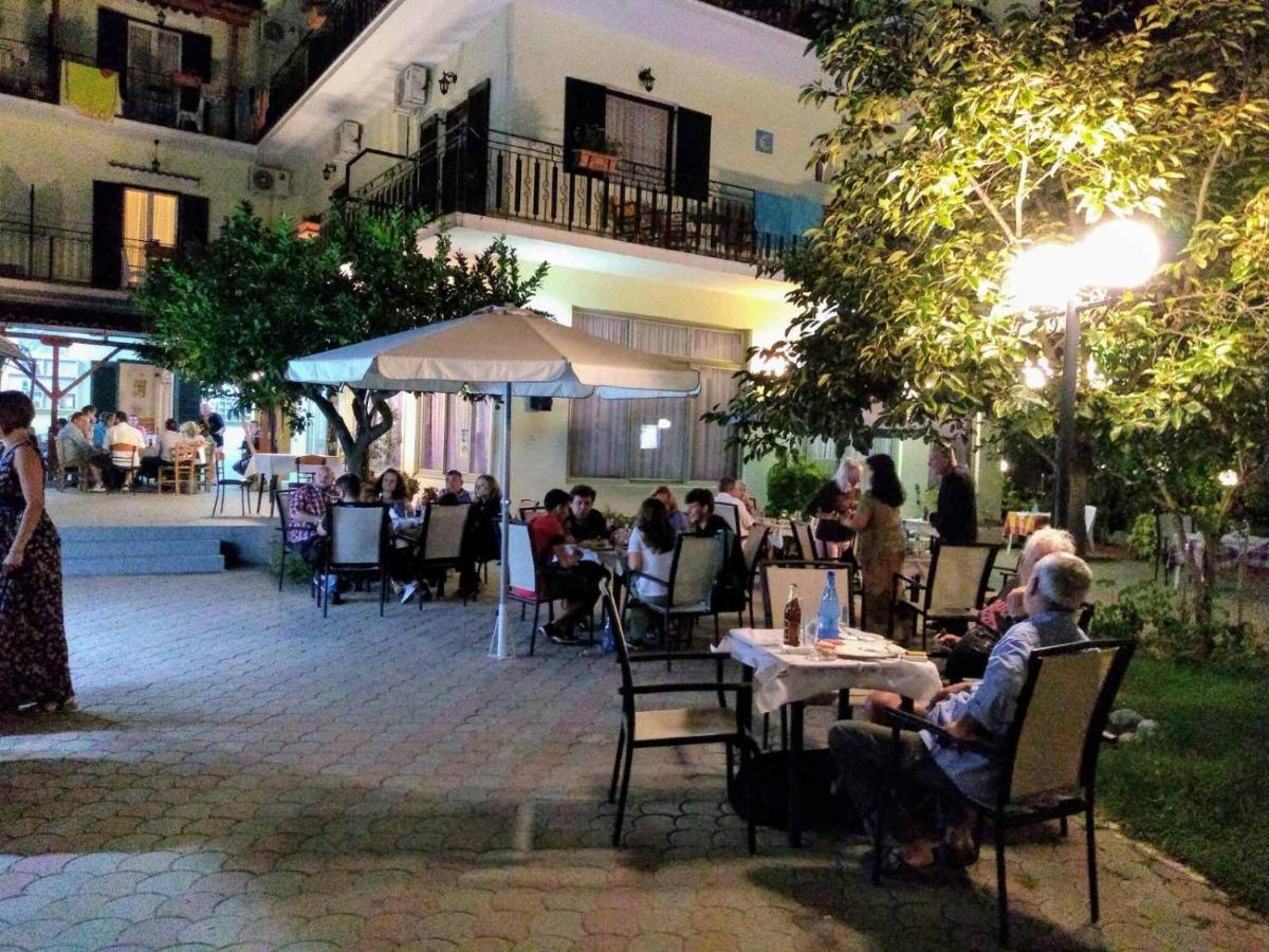 بلاتانياس Des Roses Hotel المظهر الخارجي الصورة